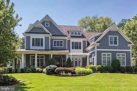 1909 Macarthur Dr Mclean, VA 22101