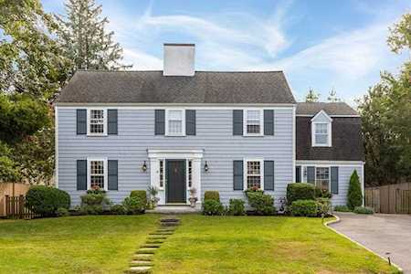 3 Mansion Rd Marblehead, MA 01945