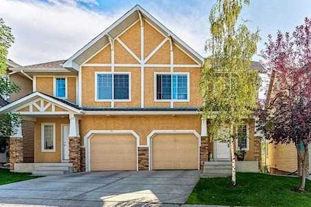 29 Hidden Creek Rise NW Calgary, AB T3A 6L3