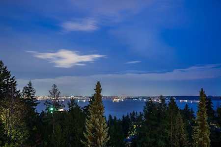 4936 Edendale Lane West Vancouver, BC V7W 3H7