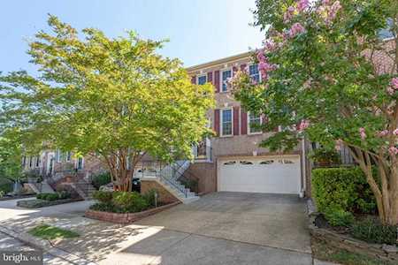 10471 Courtney Dr Fairfax, VA 22030