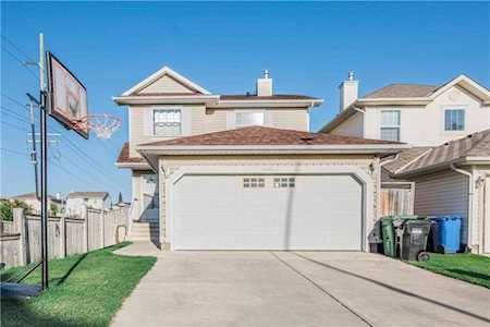 16082 Everstone Road SW Calgary, AB T2Y 4A6