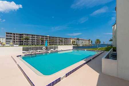 125 Shore Court North Palm Beach, FL 33408