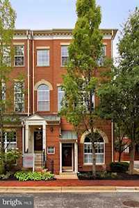 5014B Barbour Dr Alexandria, VA 22304