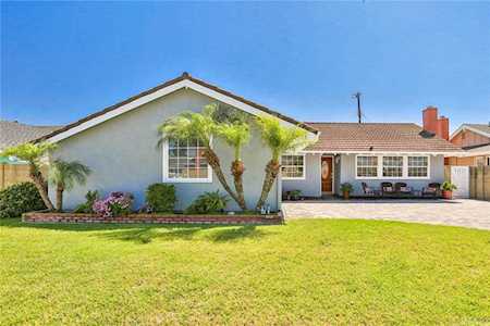 6122 Wintergreen Drive Huntington Beach, CA 92647