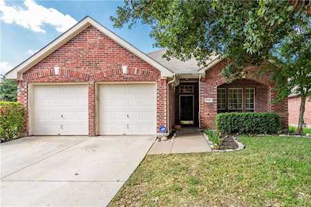 5301 Warm Springs Trail Fort Worth, TX 76137