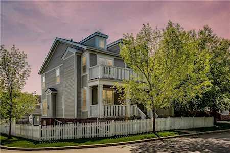 81 Ypres Green SW Calgary, AB T2T 6M3