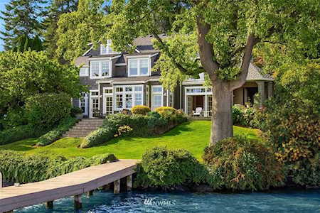 8460 Benotho Place Mercer Island, WA 98040