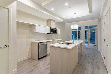 1510 30 Avenue SW #104 Calgary, AB T2T 1P3