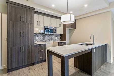 1510 30 Avenue SW #203 Calgary, AB T2T 1P3