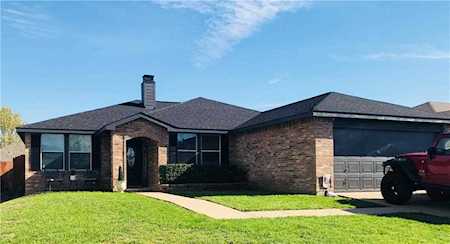 128 Queen Annes Drive Burleson, TX 76028