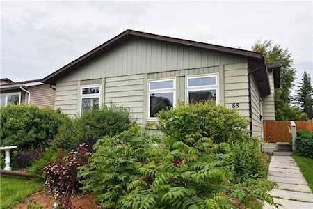 88 Bernard Drive NW Calgary, AB T3K 2H6