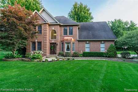 7763 Prairie Ct Hamburg Twp, MI 48116