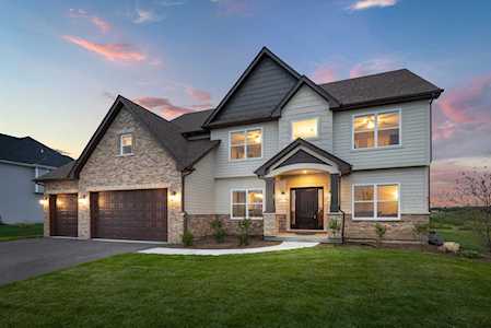 5022 Carpenter Ave Oswego, IL 60543