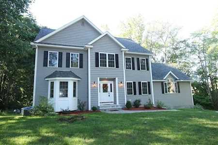 9 Nichols Street North Reading, MA 01864
