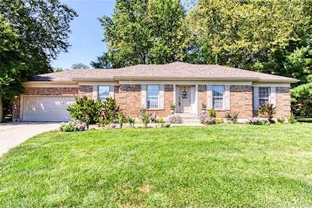 3221 Creekwood Court New Albany, IN 47150