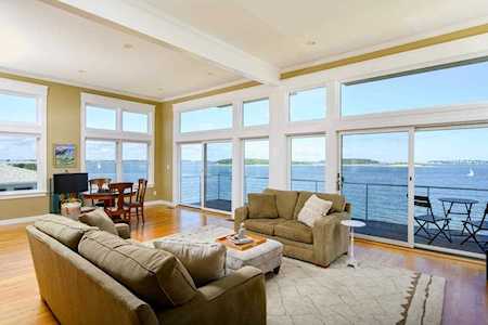 93 Sea Avenue Quincy, MA 02169