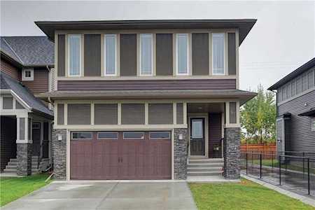 81 Mount Rae Heights Okotoks, AB T1S 0P1