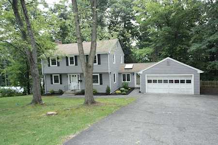 9 Tower Hill Road North Reading, MA 01864