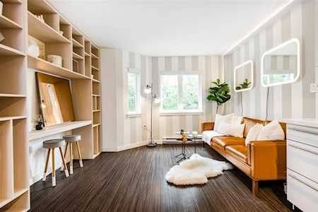 370 Carrall Street #301 Vancouver, BC V6B 2J3