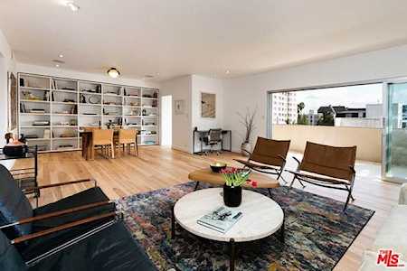 531 N Rossmore Avenue #406 Los Angeles, CA 90004