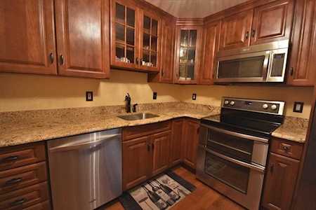 16 Balmoral St #310 Andover, MA 01810