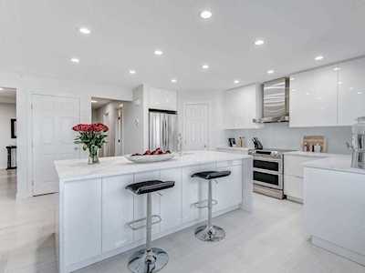 10455 Rockyledge Street NW Calgary, AB T3G 5N1