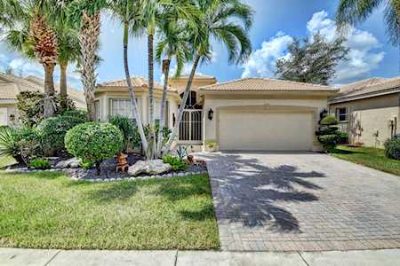 7901 Charlemont Point Lake Worth, FL 33467