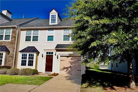 5735 Mossdale Ln Charlotte, NC 28278