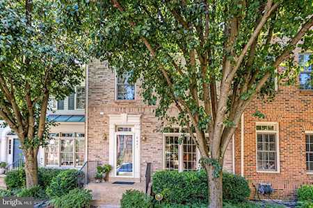 6631 Thurlton Dr Alexandria, VA 22315