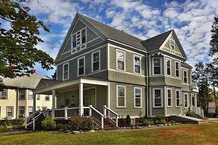 16 Hillside Ave #1 Amesbury, MA 01913