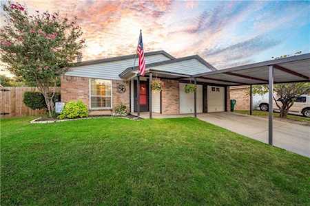 7305 Meadowbrook Drive Watauga, TX 76148