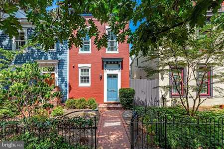 8061/2 E St SE Washington, DC 20003
