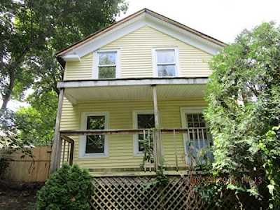 15 Lewis St Worcester, MA 01610