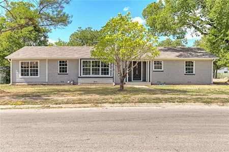 507 E Kilpatrick Street Cleburne, TX 76031