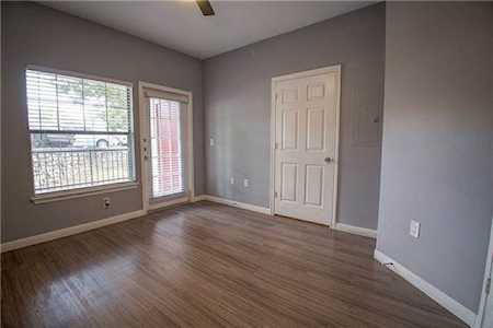 2320 Gracy Farms Ln #213 Austin, TX 78758