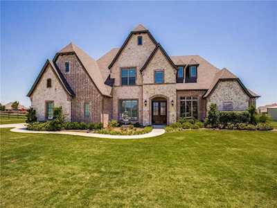 13401 Escalara Lane Justin, TX 76247