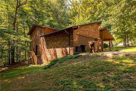 8506 N Valley View Drive Greenville, IN 47124