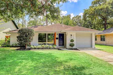 2327 Poinciana Dr Houston, TX 77018