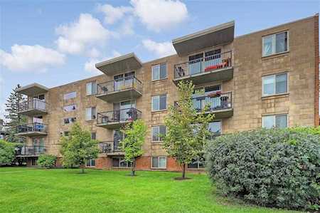1727 10A Street SW #206 Calgary, AB T2T 3J9