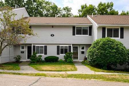 8 Beals Cove Rd #F Hingham, MA 02043