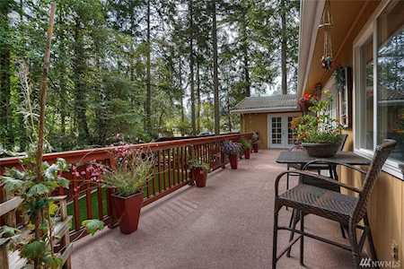 1 Beach Lane SW Lakewood, WA 98498