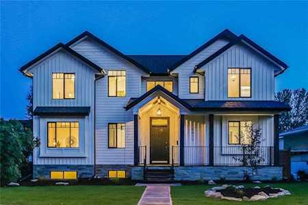 6015 Bowwater Crescent NW Calgary, AB T3B 2E5