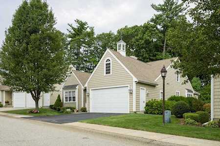 197 Sandtrap Cir #197 Weymouth, MA 02190