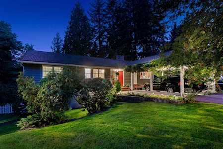 1659 Davenport Place North Vancouver, BC V7J 1N4