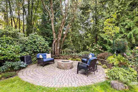 3327 Flagstaff Place Vancouver, BC V5S 4K9