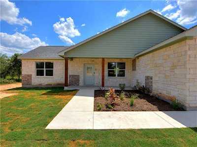125 Naalehu Ct Bastrop, TX 78602