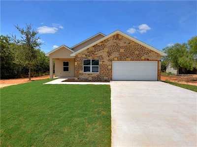 133 Naalehu Ct Bastrop, TX 78602