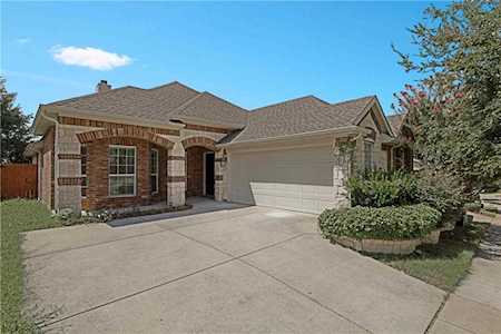 8605 Laughing Waters Trail Mckinney, TX 75070