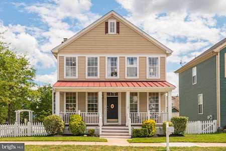 20376 Charter Oak Dr Ashburn, VA 20147